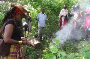 Thriving communities and thriving ecosystems through the bee