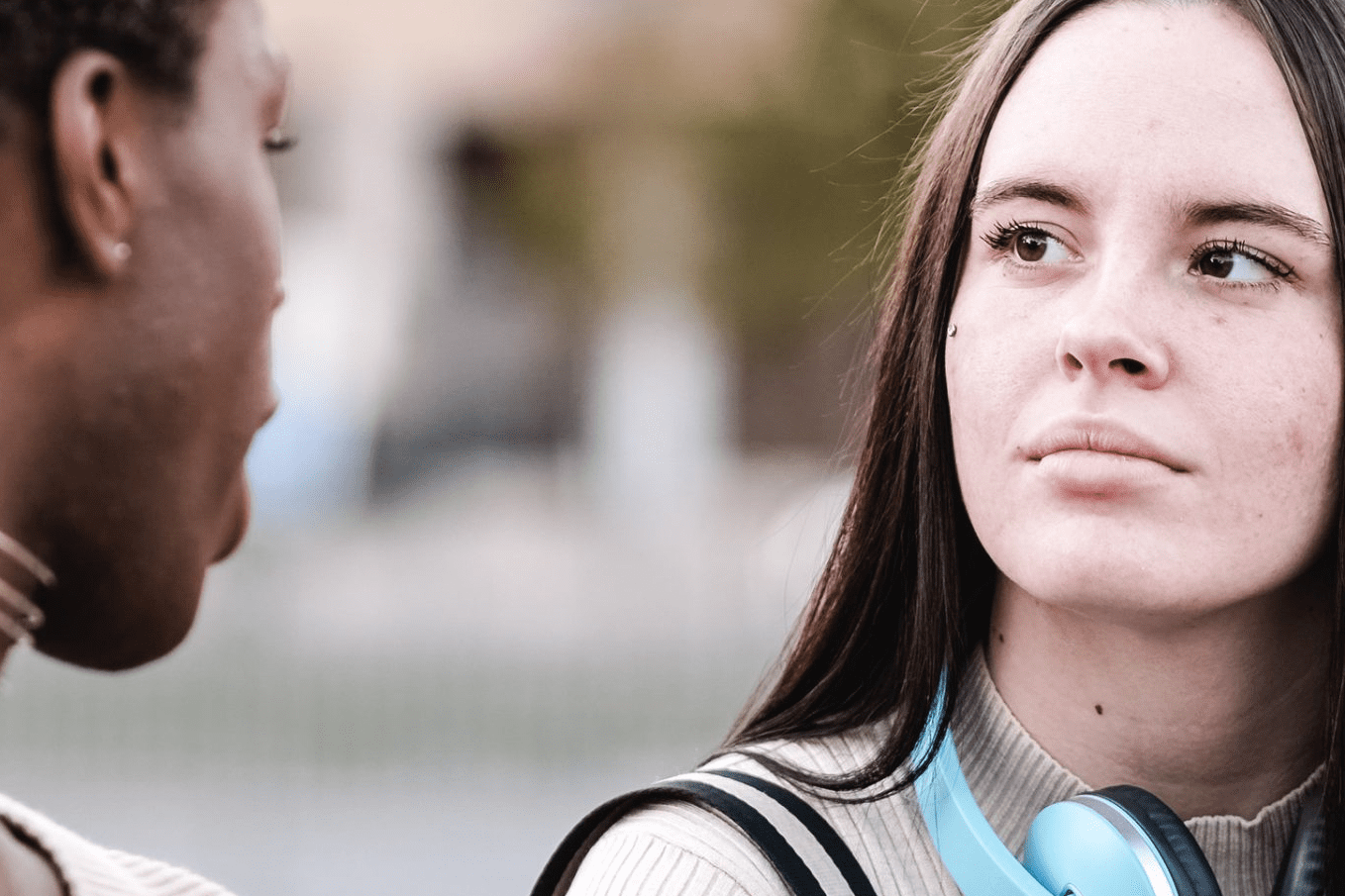 How to listen like a therapist with four ways to build deeper connection and trust | The Optimist Daily