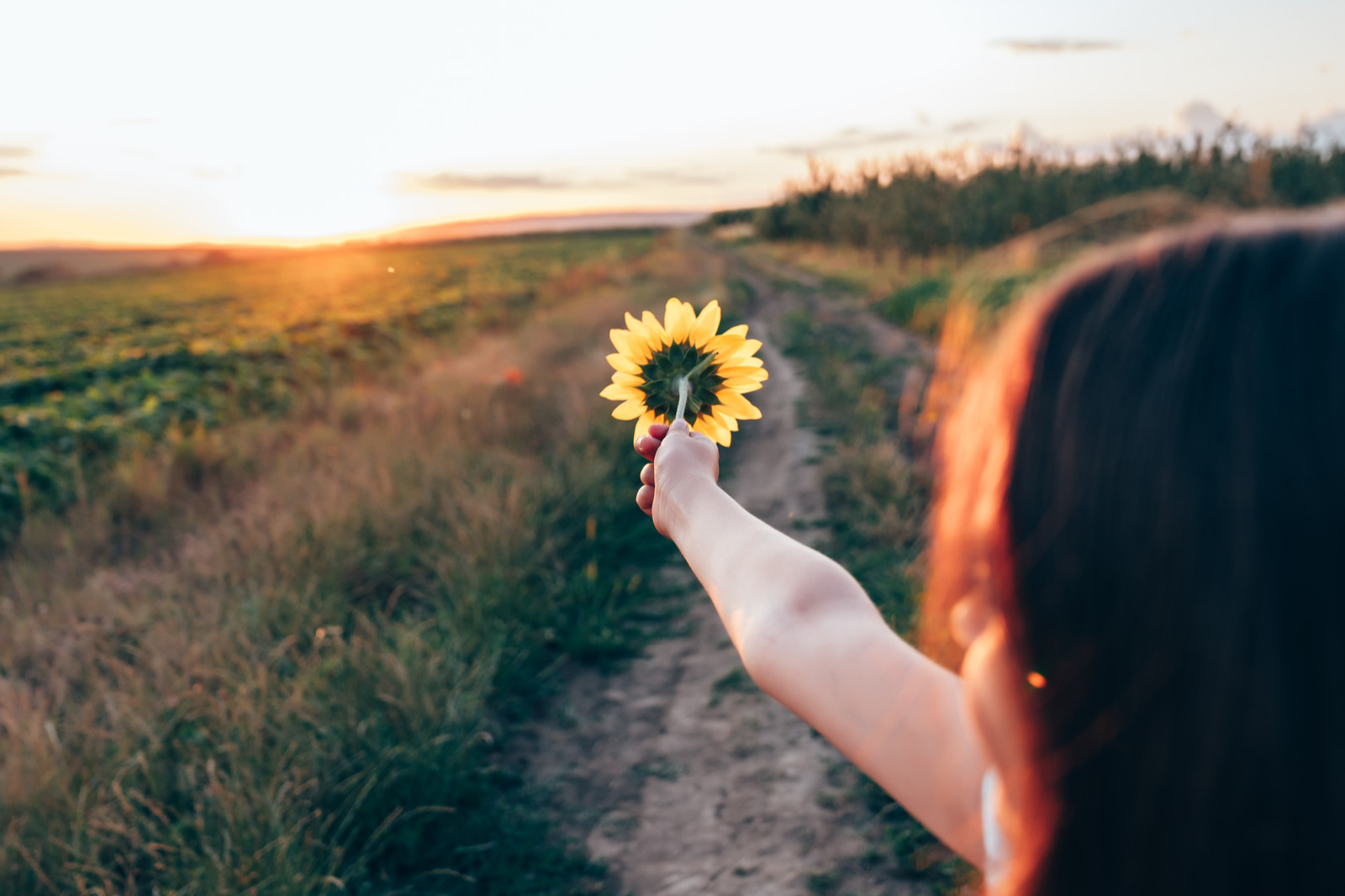 Shake off your scarcity mindset with these expert-backed tips | The Optimist Daily