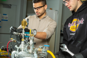 MIT engineers convert soda cans and seawater into zero-emission fuel | The Optimist Daily
