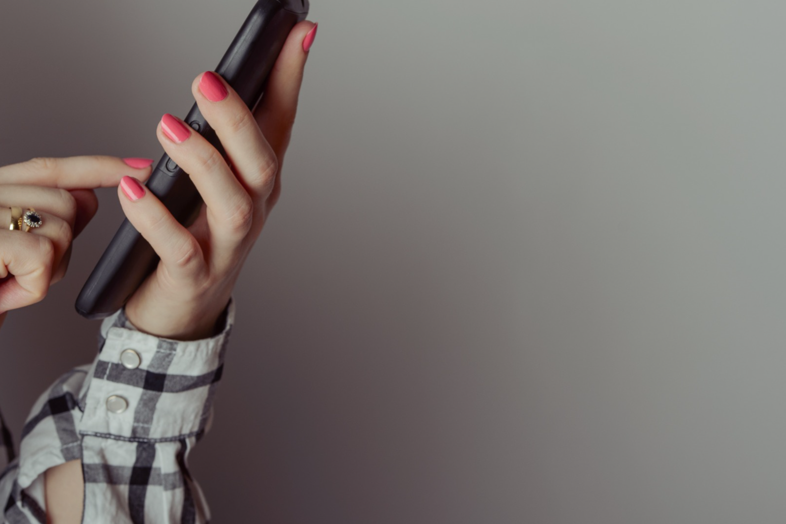 Students drop social media: how a weeklong detox improves self-esteem and body image | The Optimist Daily